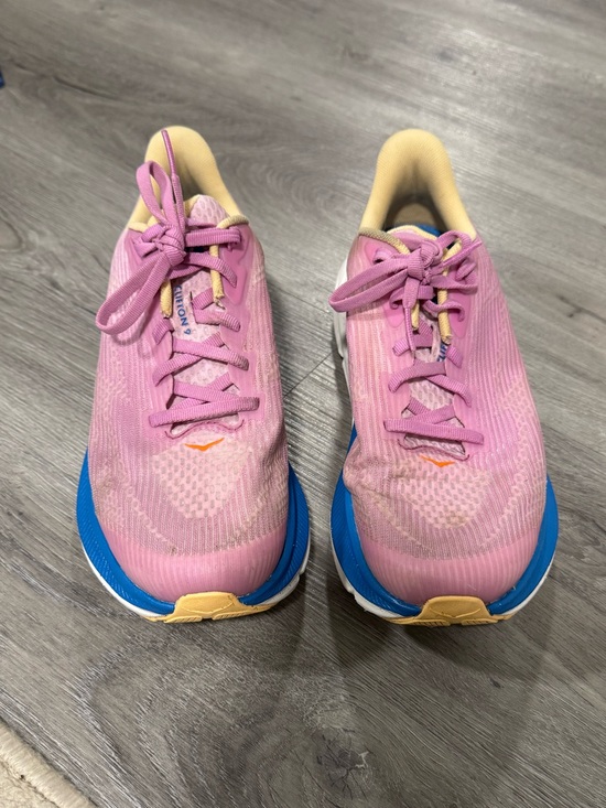 Hoka Shoes - Hoka Clifton 9 - Girls Sz 6/ Women’s Sz 8